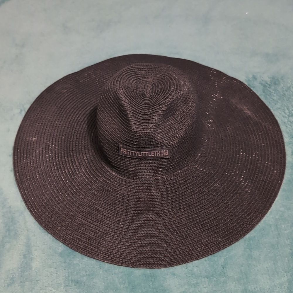 PrettyLittleThing Black Beach / Pool /‎ Sun Hat